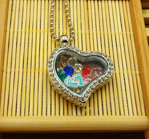 Living Memory Floating Charm Gilded Heart Locket Pendant Necklace